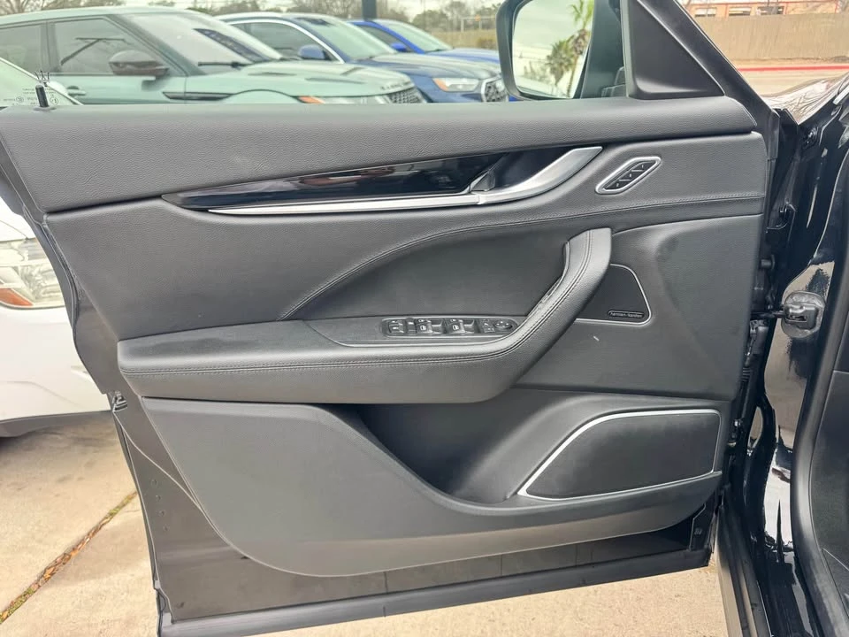 2019 Maserati Levante - Image 10 of 15