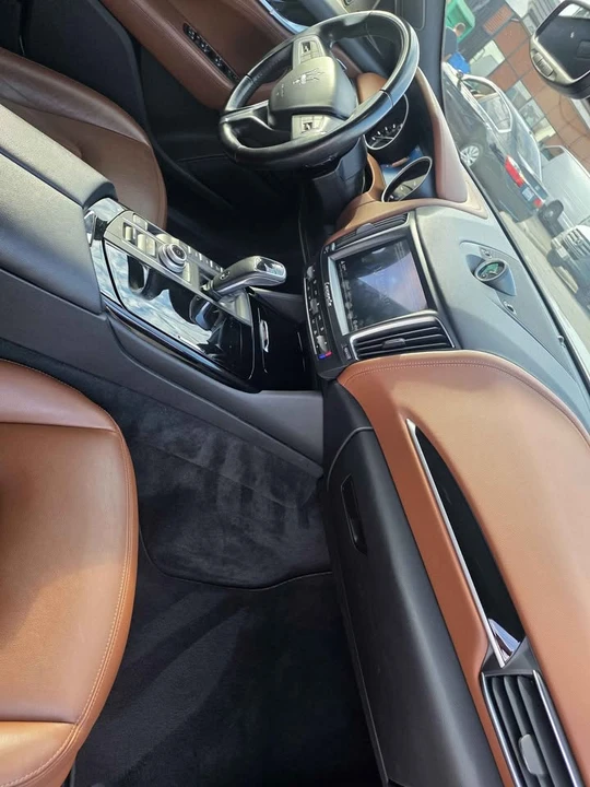 2019 Maserati Levante - Image 7 of 10