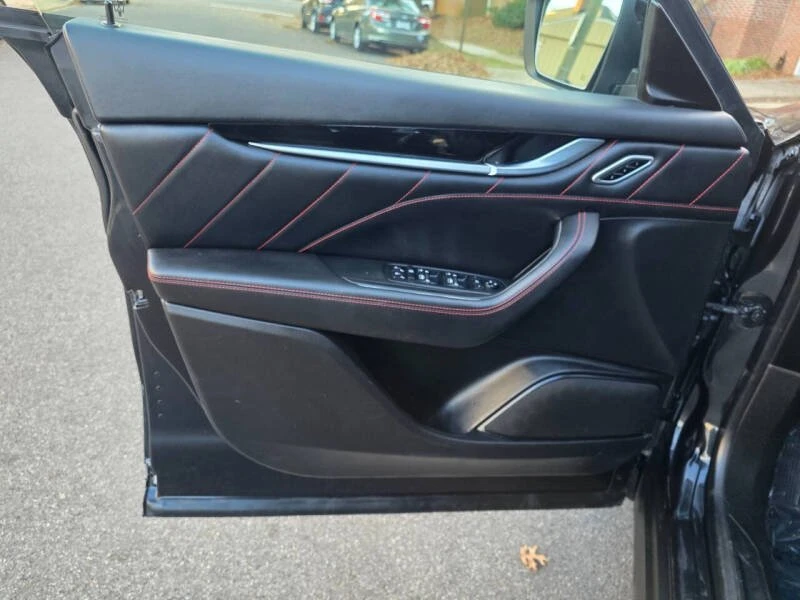 2019 Maserati Levante - Image 7 of 16