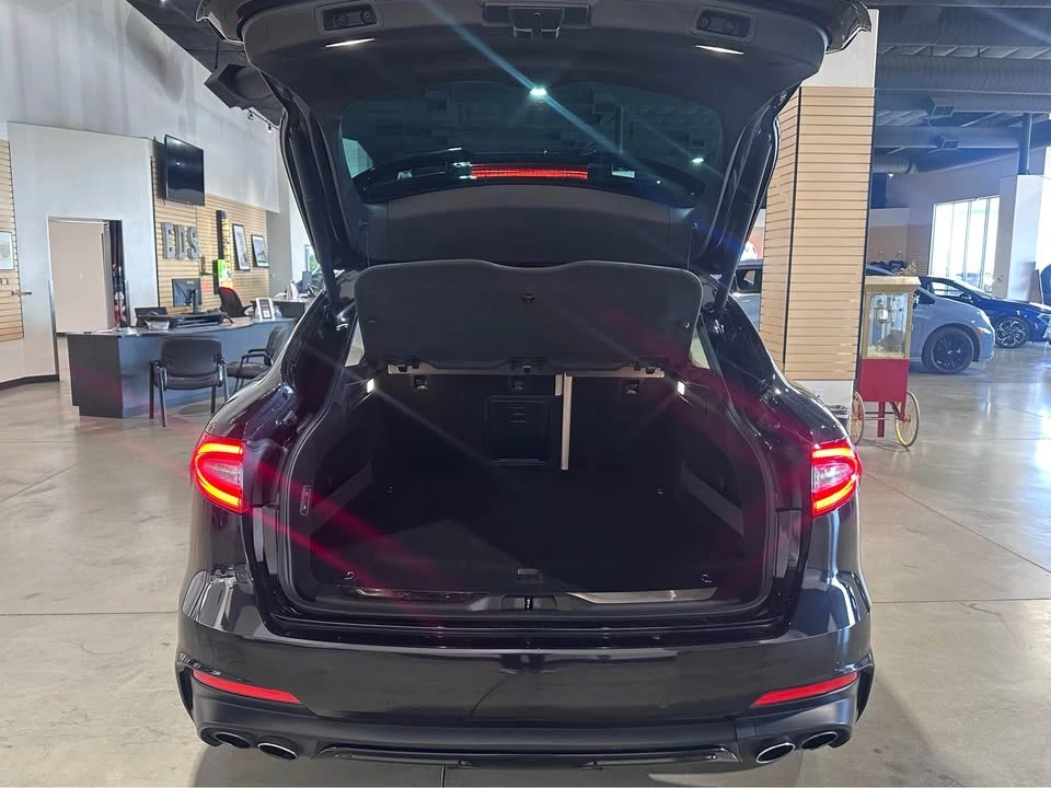2019 Maserati Levante - Image 5 of 10