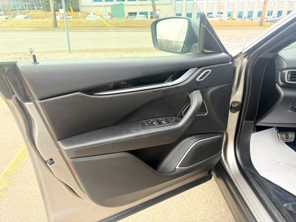 2019 Maserati Levante - Image 9 of 18