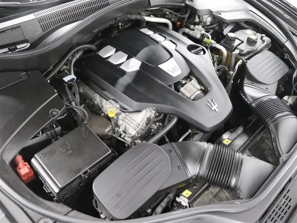 2019 Maserati Levante - Image 10 of 16