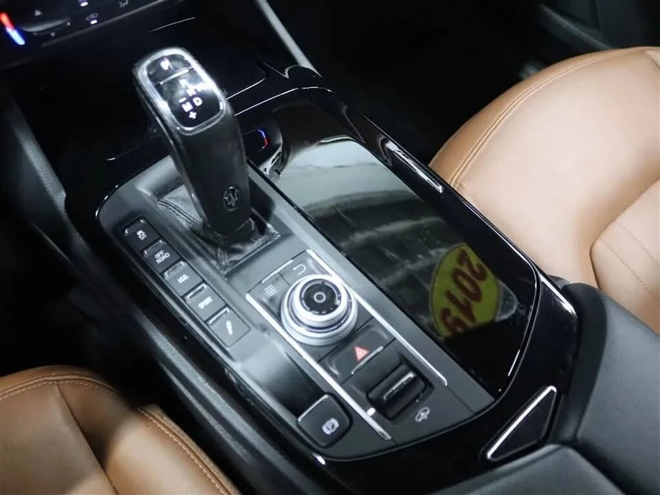 2019 Maserati Levante - Image 15 of 16