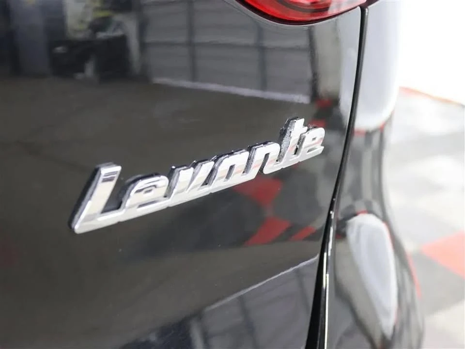 2019 Maserati Levante - Image 7 of 16