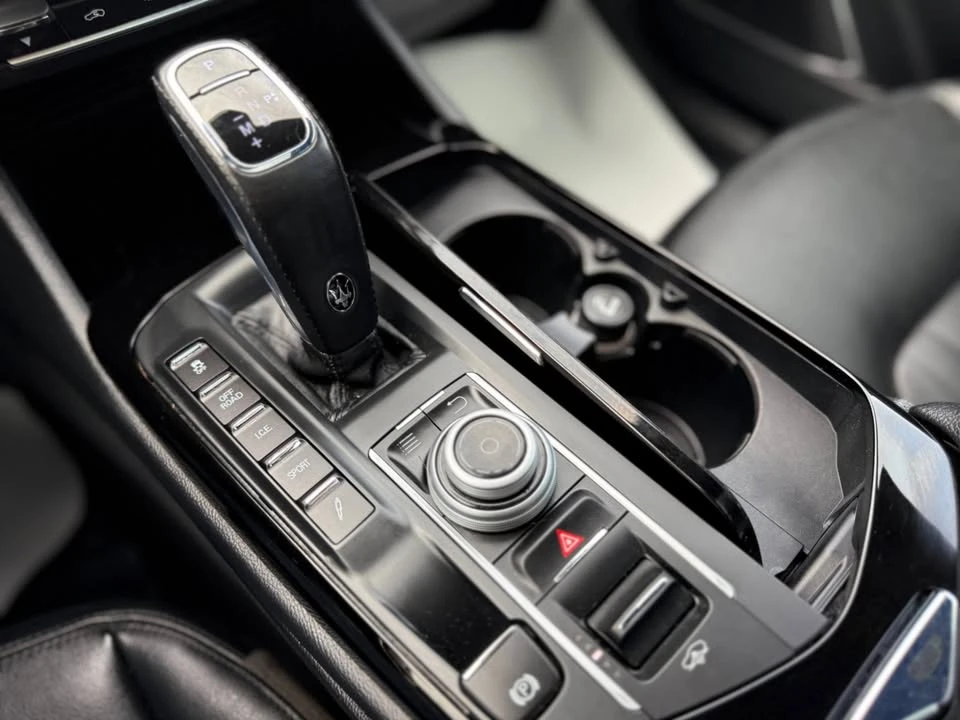 2019 Maserati Levante - Image 7 of 18
