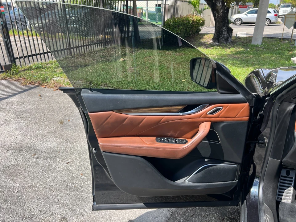 2019 Maserati Levante - Image 14 of 27