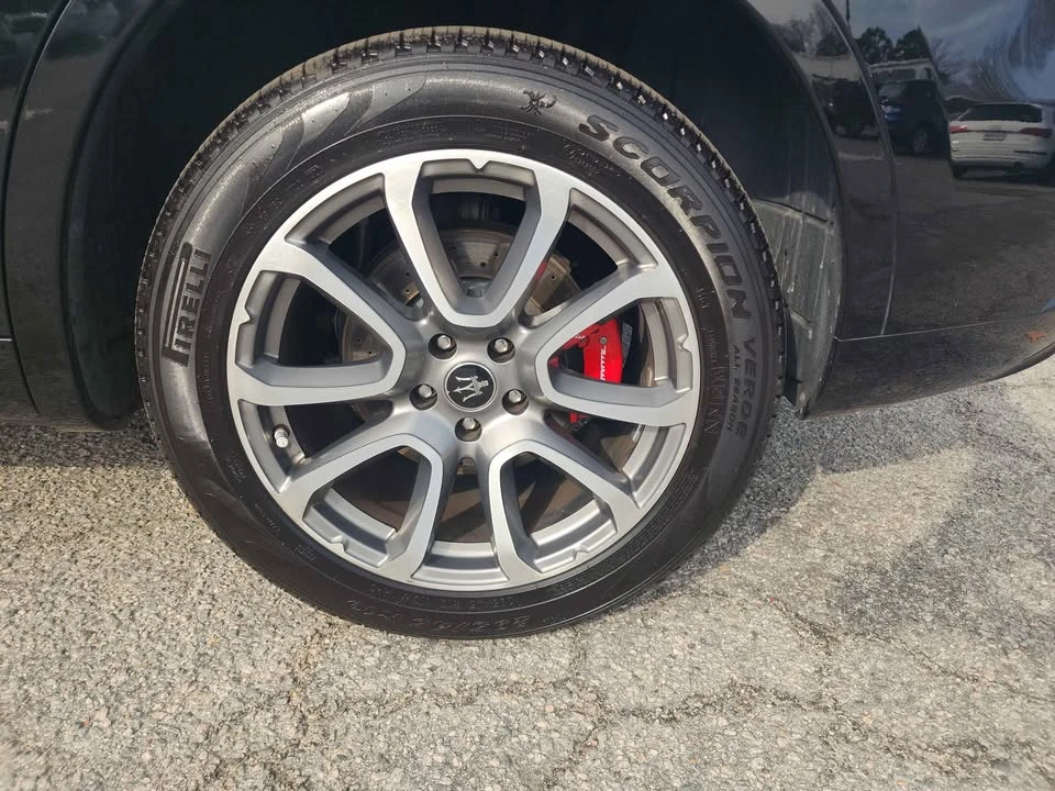 2019 Maserati Levante - Image 8 of 17
