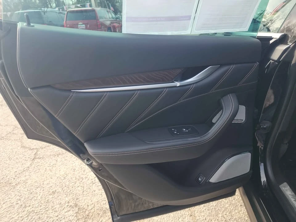 2019 Maserati Levante - Image 11 of 17