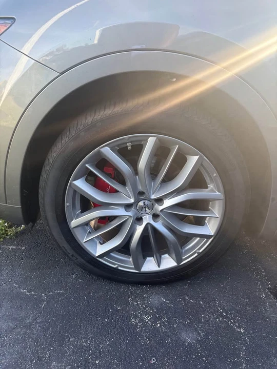 2019 Maserati Levante - Image 9 of 17
