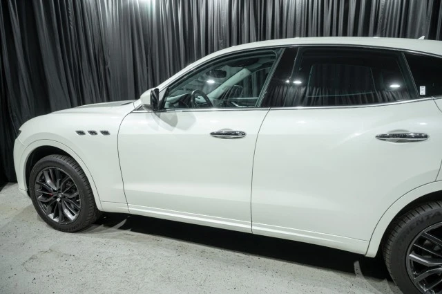 2019 Maserati Levante - Image 5 of 12