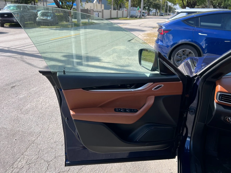 2019 Maserati Levante - Image 15 of 21
