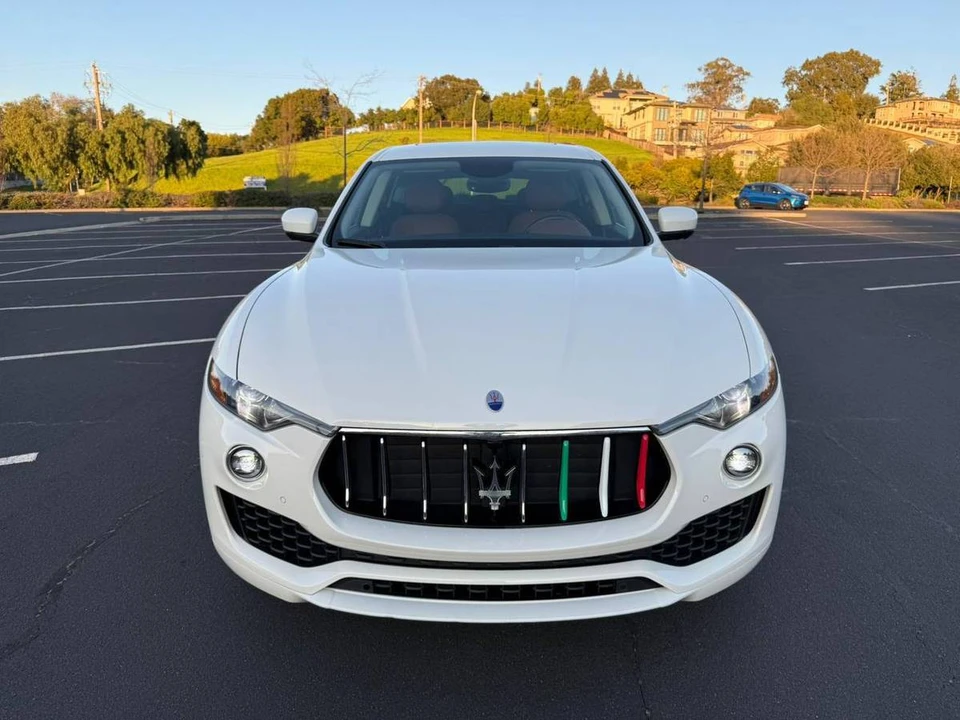 2019 Maserati Levante - Image 2 of 15