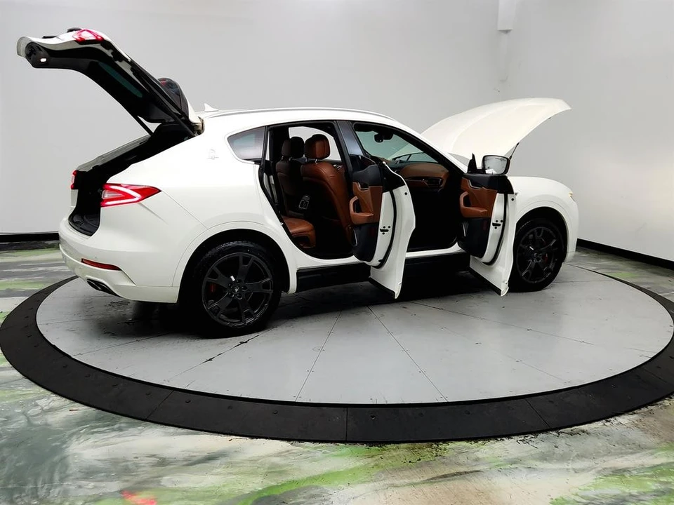 2019 Maserati Levante - Image 11 of 31