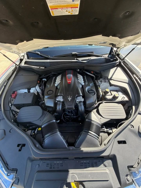 2019 Maserati Levante GTS - Image 9 of 10