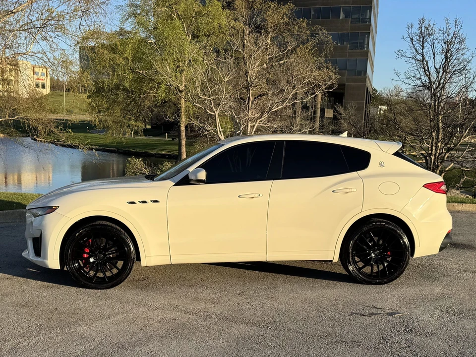 2019 Maserati Levante GTS - Image 8 of 21