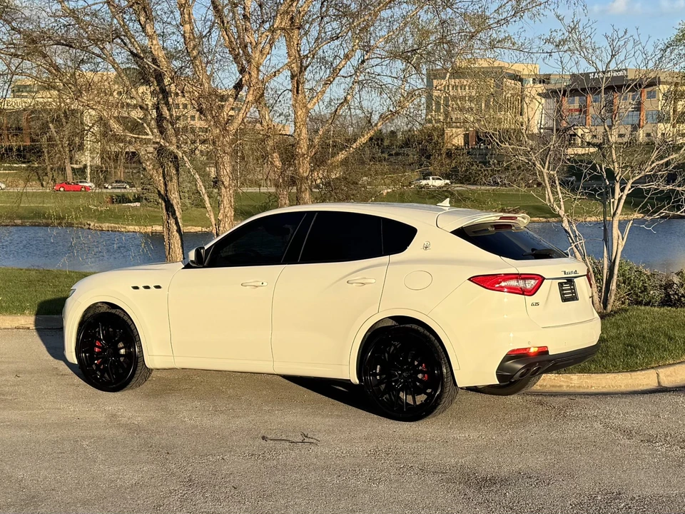 2019 Maserati Levante GTS - Image 9 of 21
