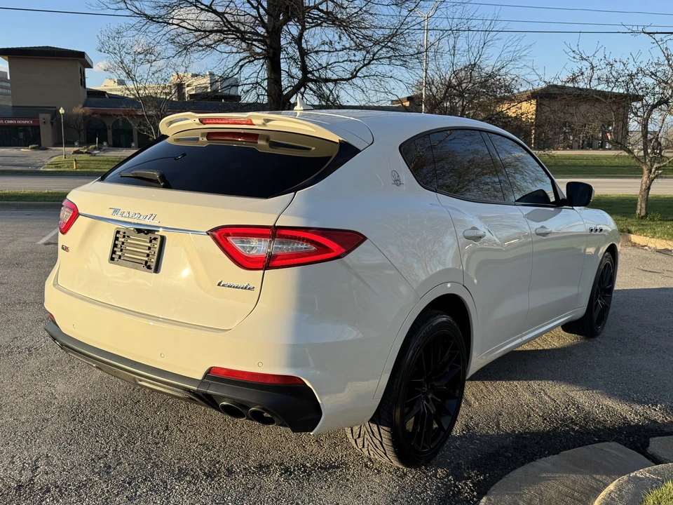 2019 Maserati Levante GTS - Image 12 of 21