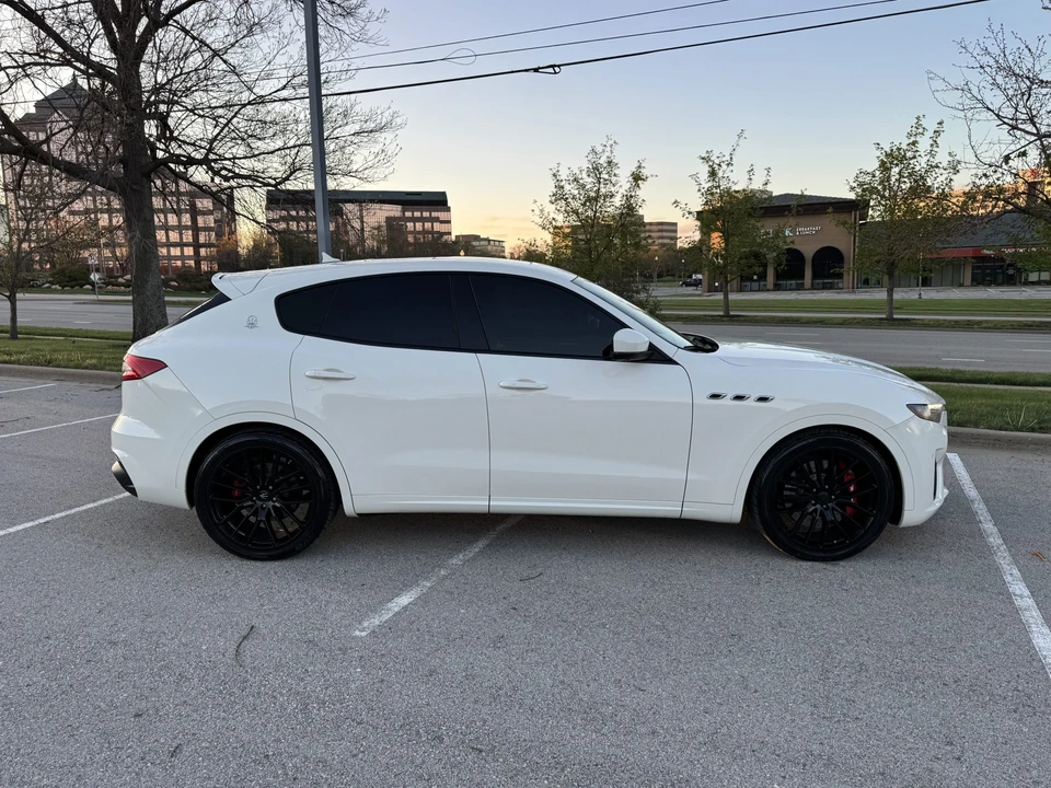 2019 Maserati Levante GTS - Image 17 of 21