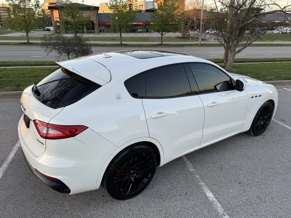2019 Maserati Levante GTS - Image 16 of 21