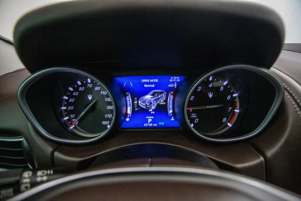 2019 Maserati Levante - Image 8 of 12