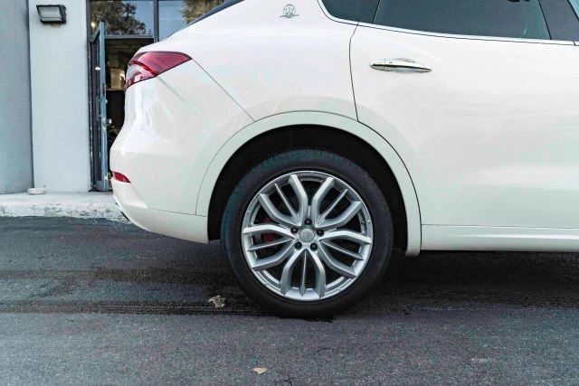 2019 Maserati Levante - Image 10 of 21