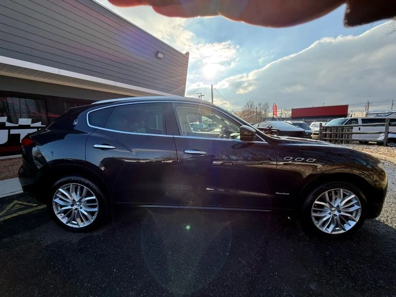 2019 Maserati Levante - Image 7 of 12