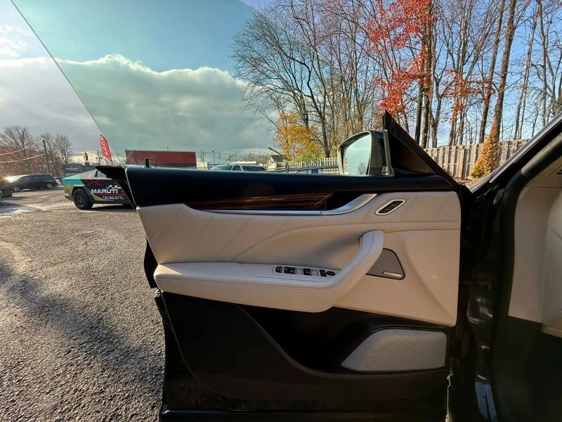2019 Maserati Levante - Image 9 of 12