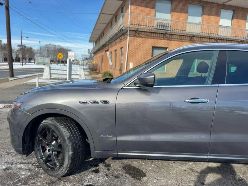 2019 Maserati Levante - Image 7 of 12