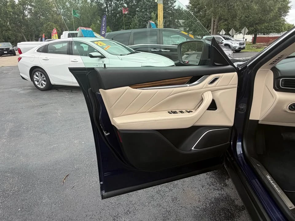 2019 Maserati Levante - Image 5 of 14