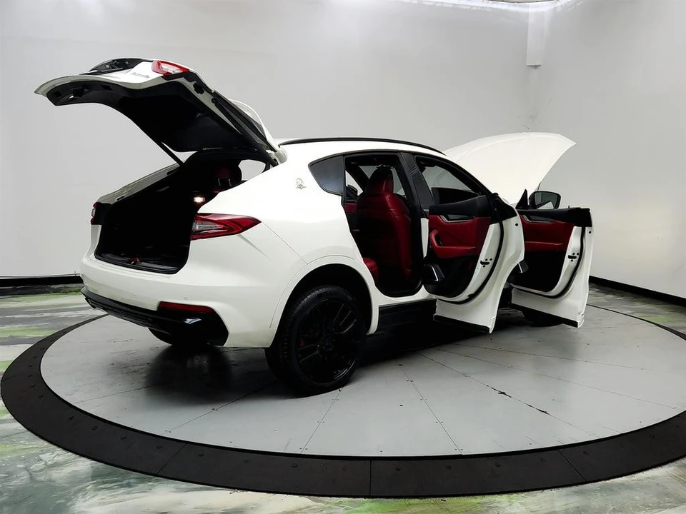 2019 Maserati Levante - Image 11 of 31