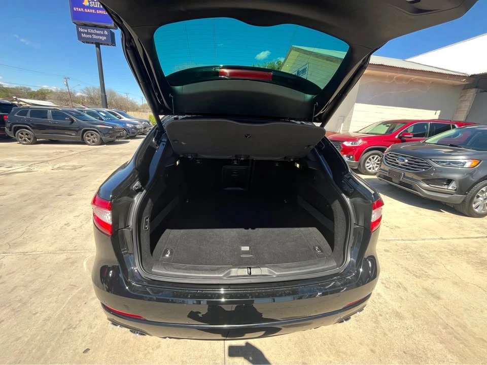 2019 Maserati Levante - Image 9 of 15