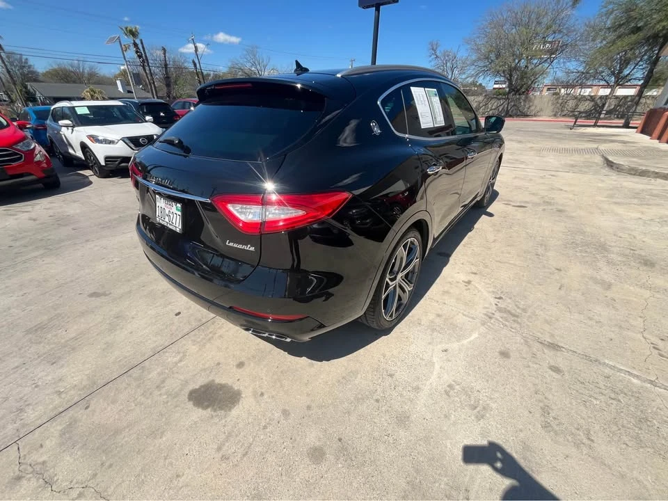 2019 Maserati Levante - Image 8 of 15