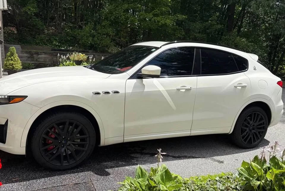 2019 Maserati Levante - Image 2 of 3