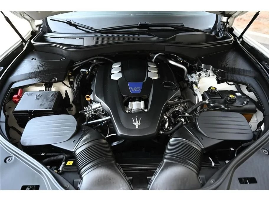 2019 Maserati Levante - Image 10 of 20