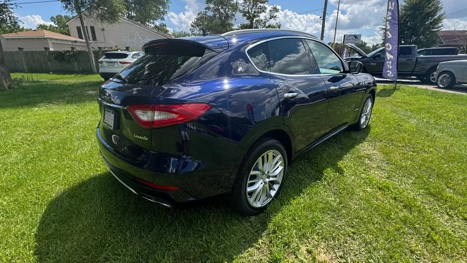 2019 Maserati Levante - Image 7 of 20