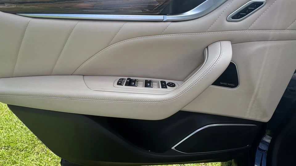 2019 Maserati Levante - Image 17 of 20
