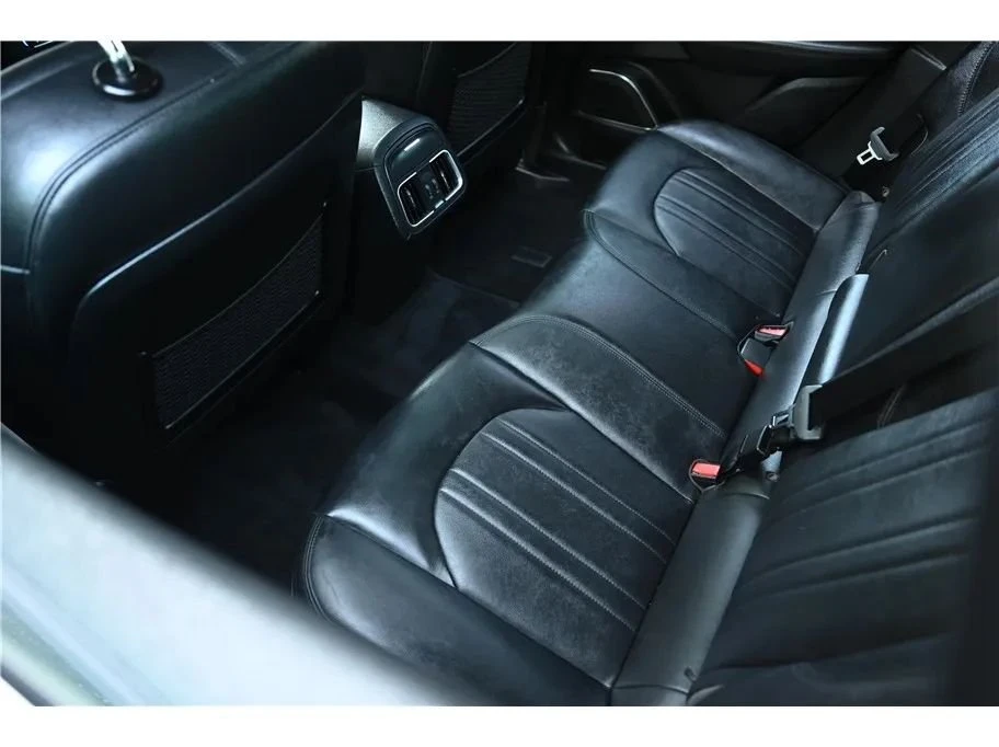 2019 Maserati Levante - Image 17 of 20