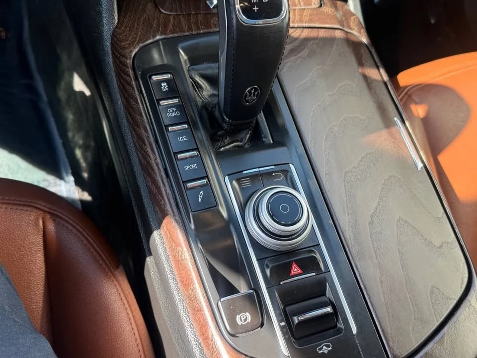 2019 Maserati Levante - Image 13 of 20