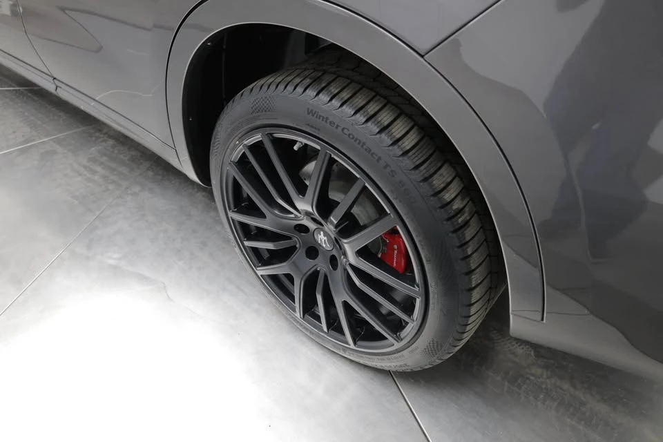 2019 Maserati Levante - Image 7 of 20