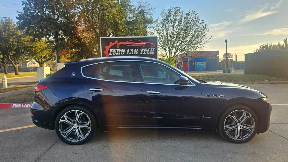 2019 Maserati Levante - Image 7 of 20