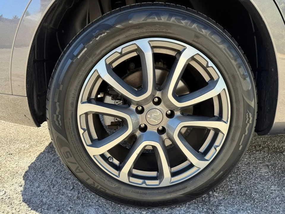 2019 Maserati Levante - Image 8 of 20
