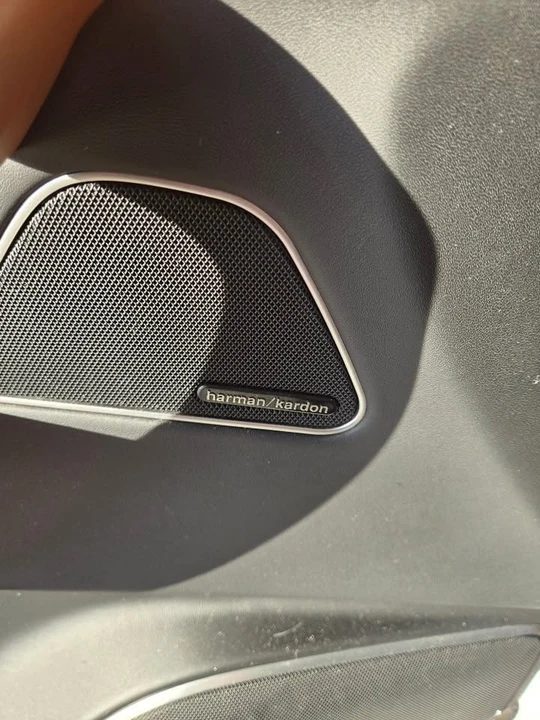 2019 Maserati Levante - Image 7 of 9
