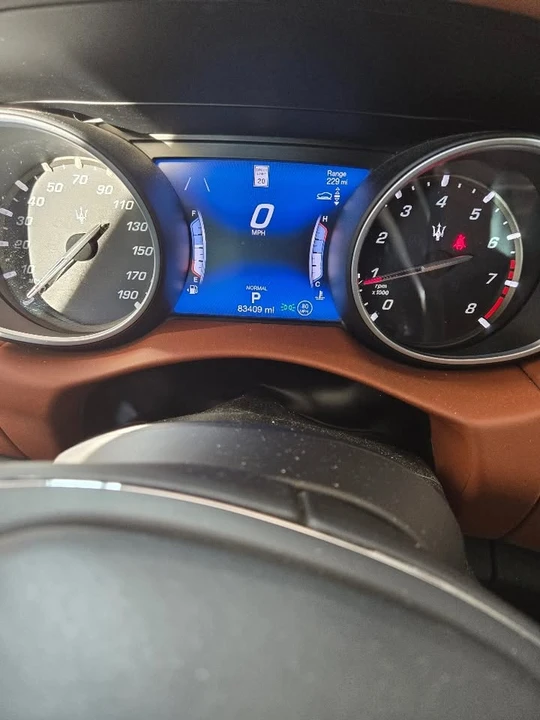 2019 Maserati Levante - Image 6 of 9