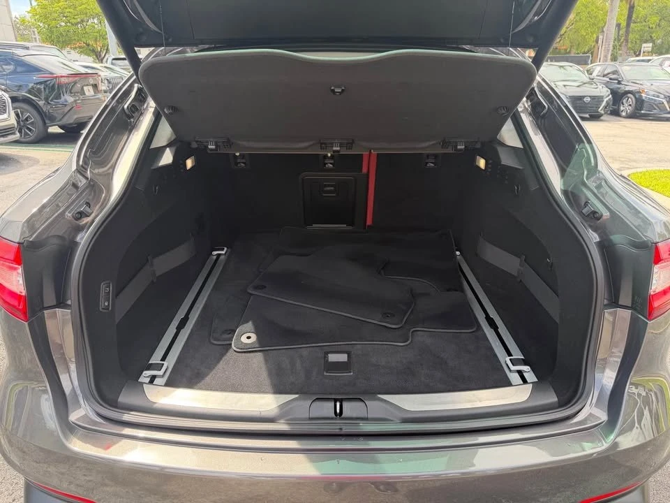 2019 Maserati Levante - Image 10 of 11