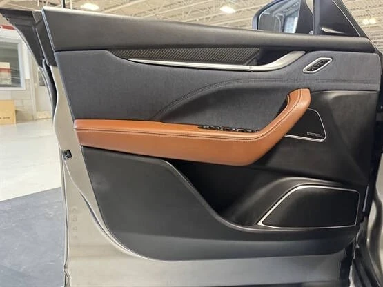 2019 Maserati Levante - Image 10 of 12