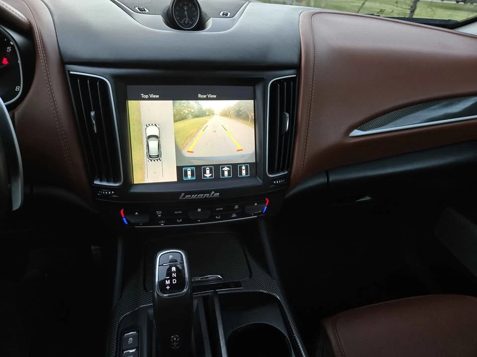 2019 Maserati Levante - Image 16 of 17