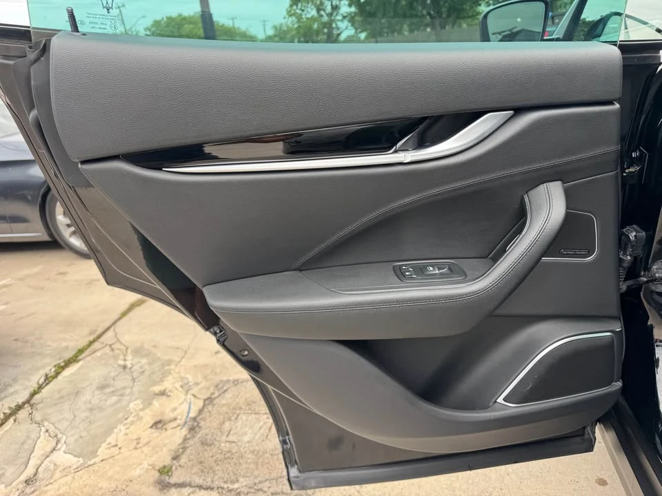 2019 Maserati Levante - Image 10 of 19