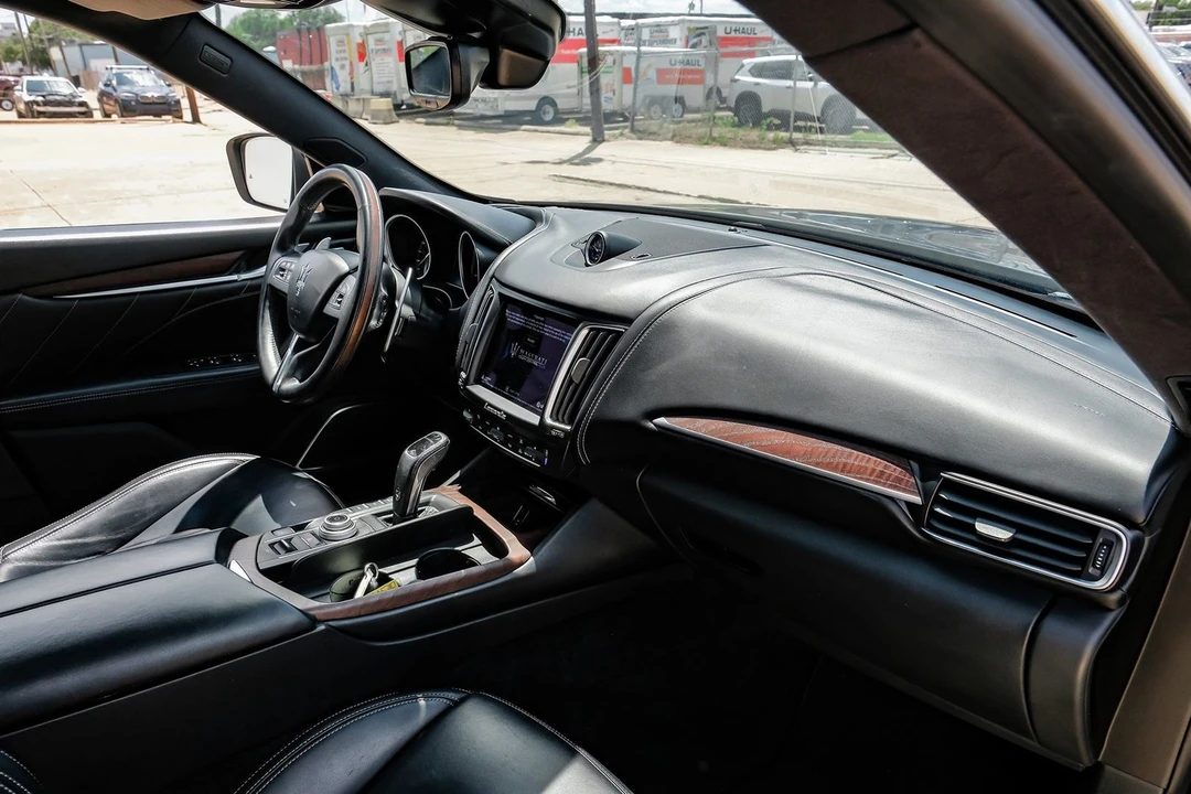 2019 Maserati Levante - Image 15 of 21