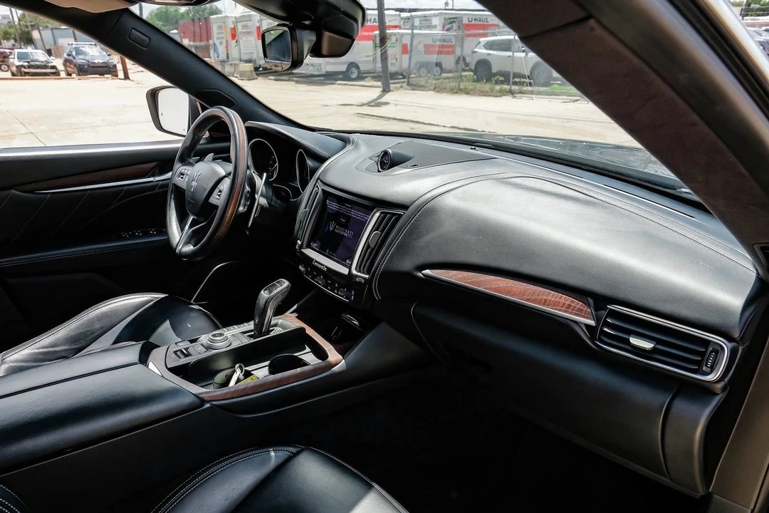 2019 Maserati Levante - Image 15 of 21