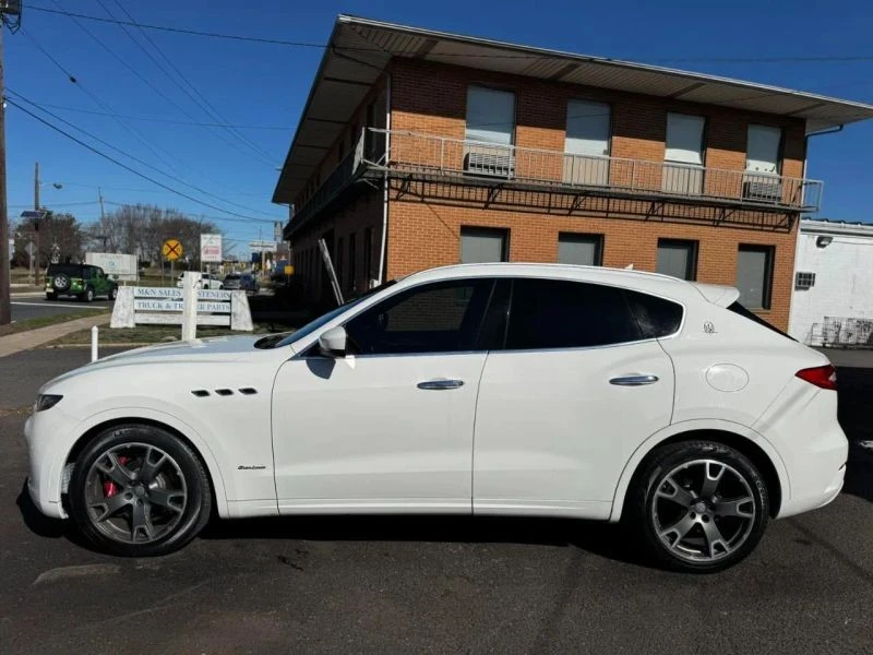 2019 Maserati Levante - Image 11 of 12